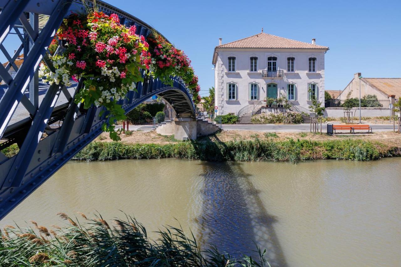 La Passerelle Du Canal Salleles-d'Aude Exterior photo